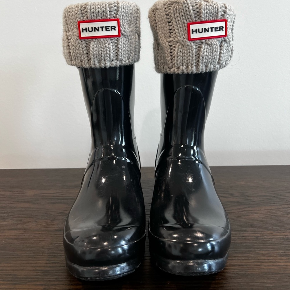 Hunter Black Gloss Rain Boots with Light Gray Knit Cuffs